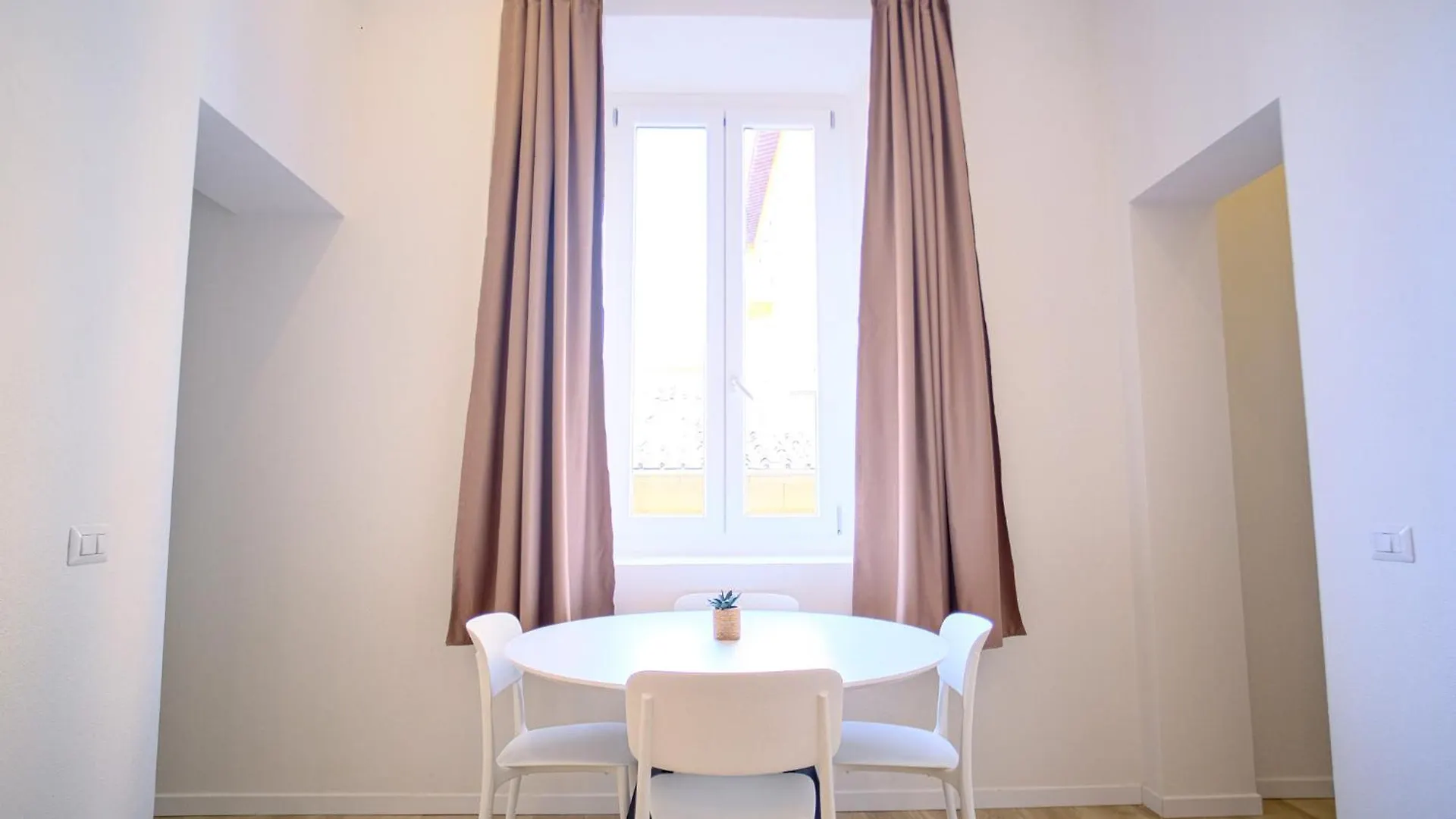 Cavour - Boutique Home In Florence Apartment