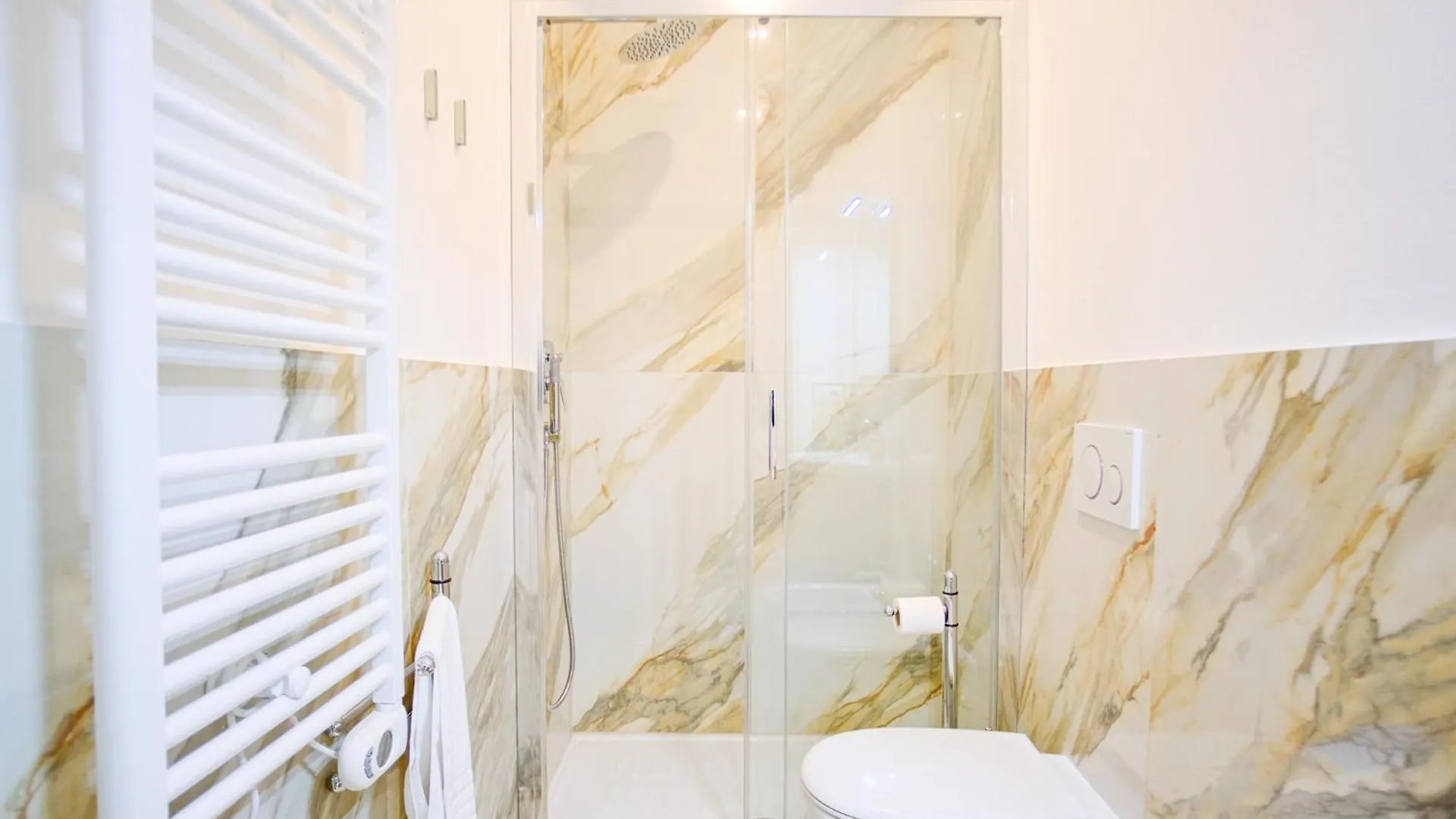 Cavour - Boutique Home In Florence Apartment