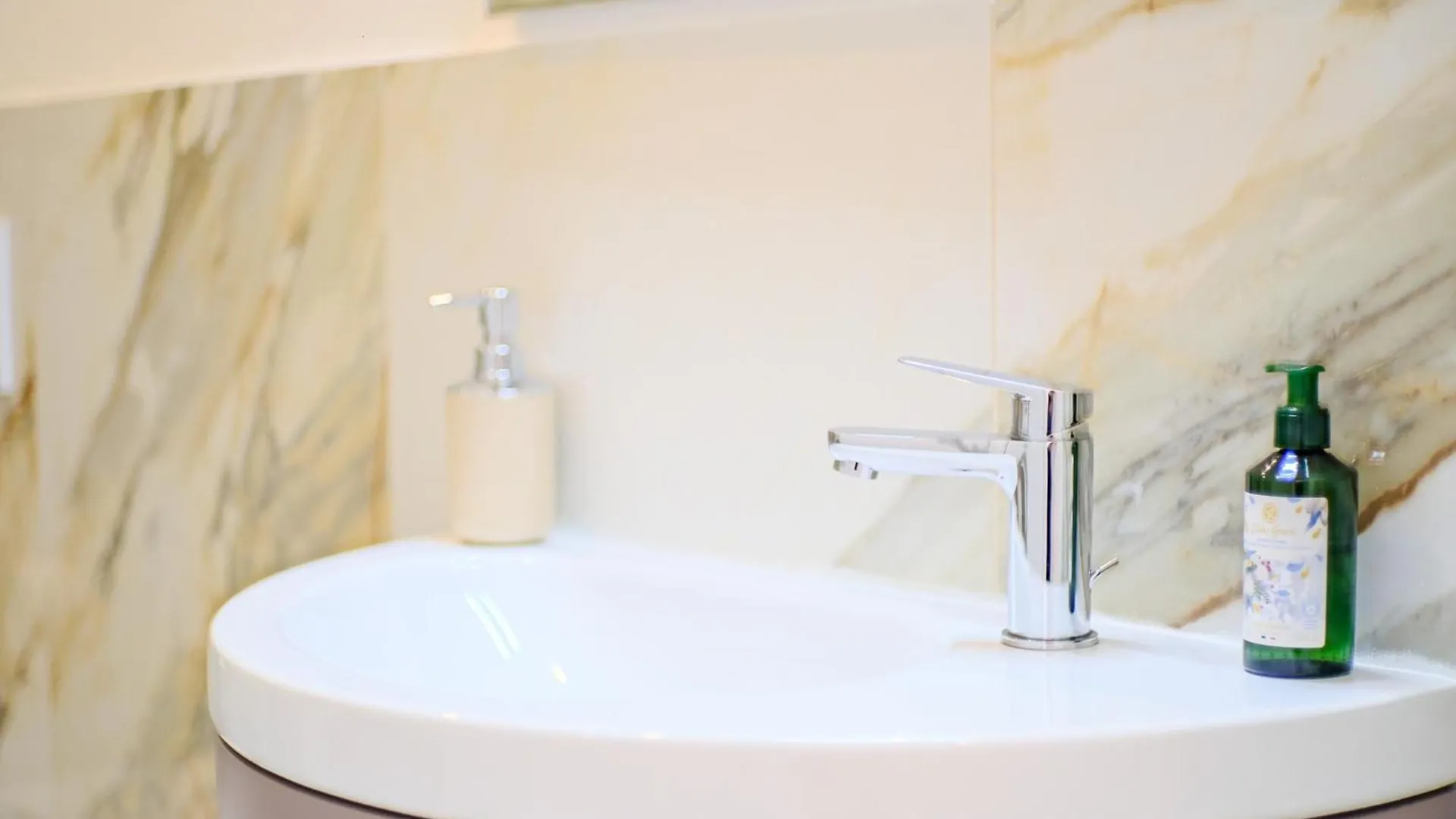 Cavour - Boutique Home In Florence